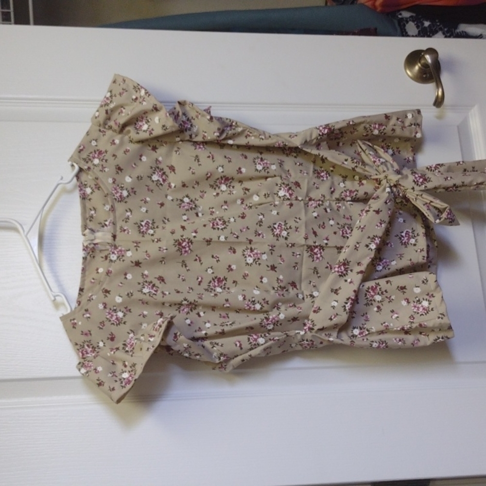 HOME-MADE Blouse With Ruffle Sleeves